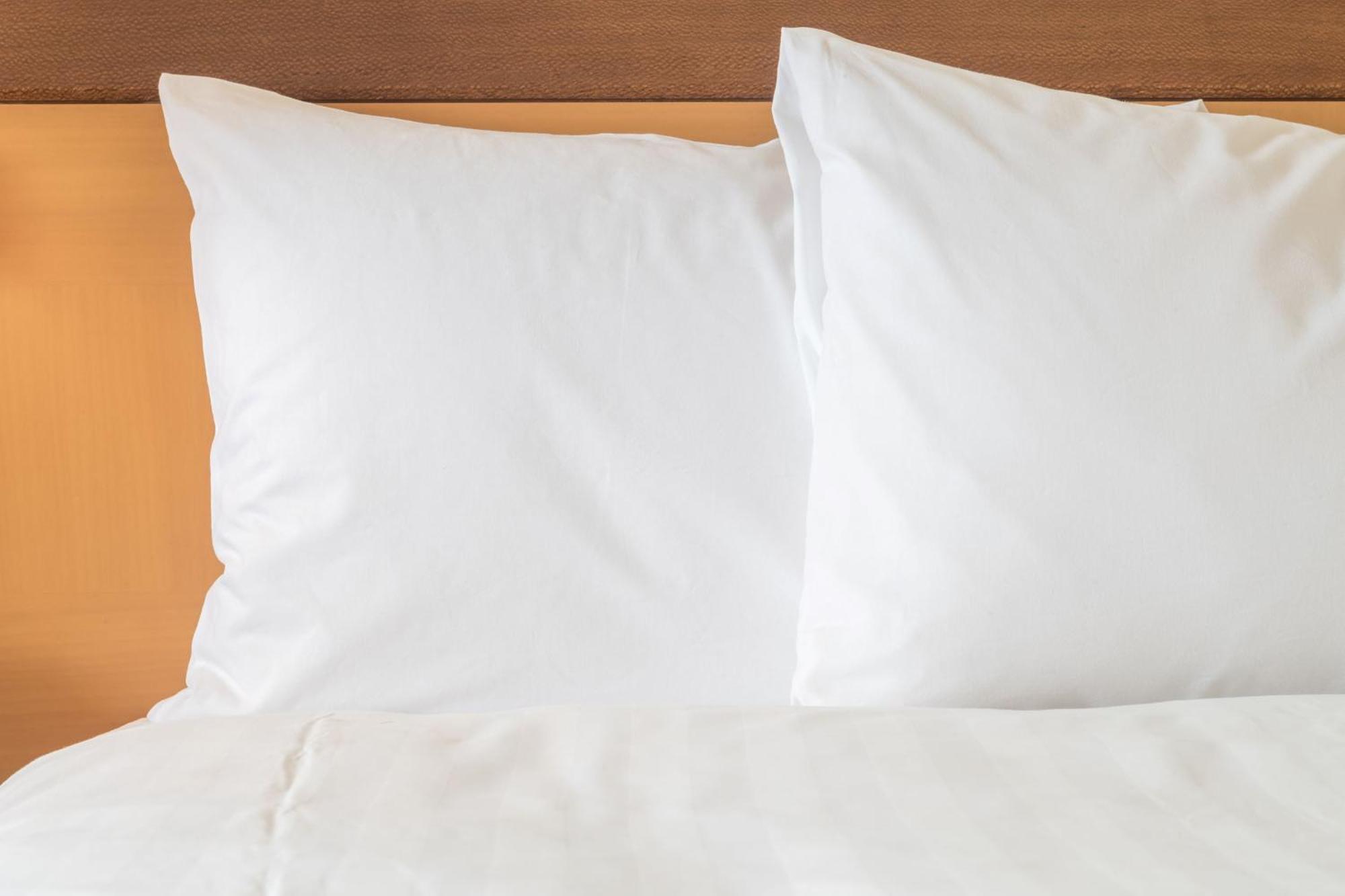 Holiday Inn Express Bath By Ihg Номер фото